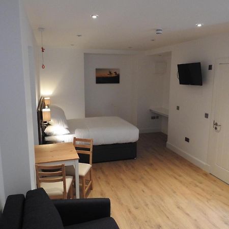 House Of Juniper - Luxury Accessible Apartment Broadford  Bagian luar foto
