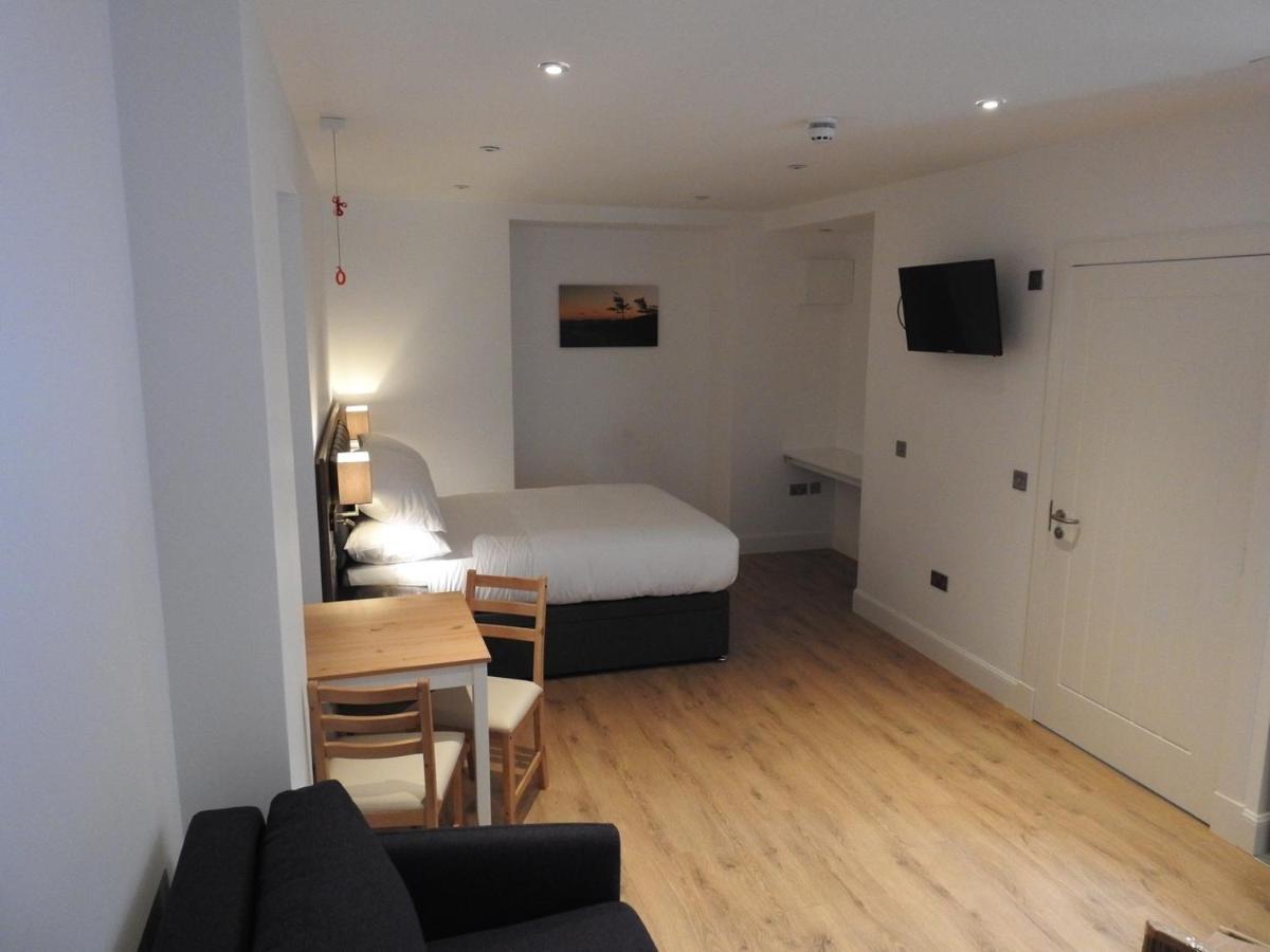 House Of Juniper - Luxury Accessible Apartment Broadford  Bagian luar foto