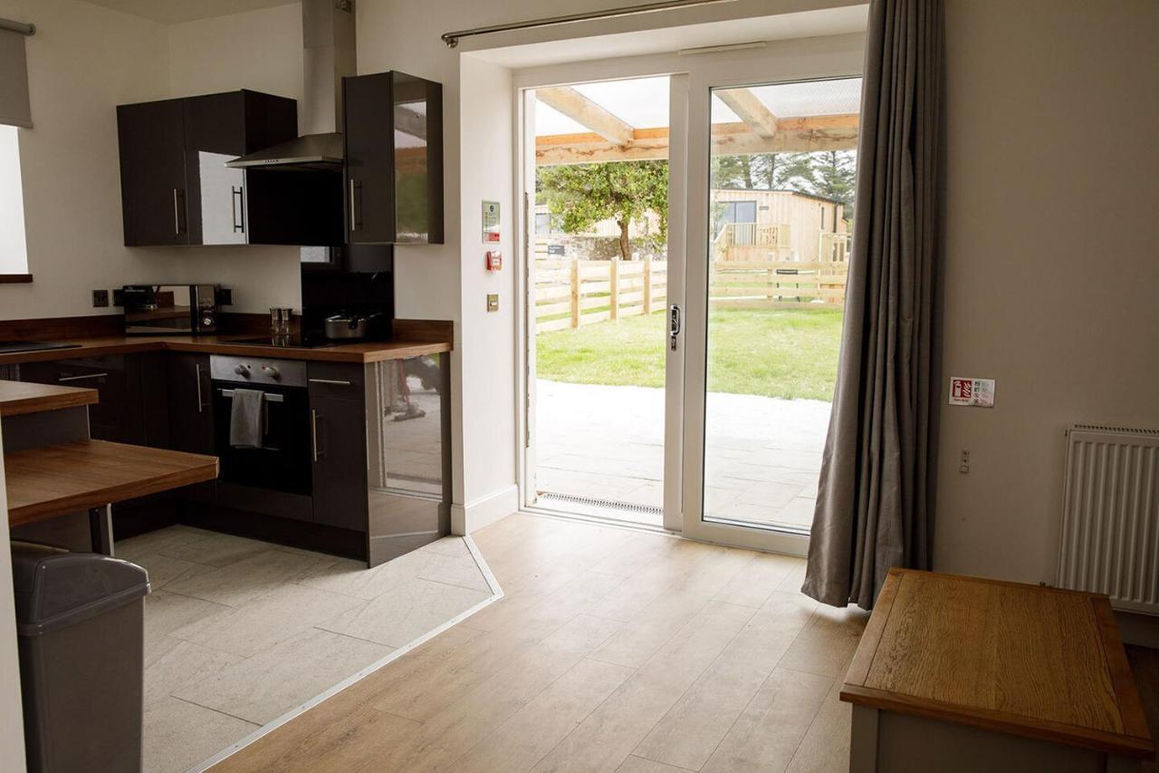 House Of Juniper - Luxury Accessible Apartment Broadford  Bagian luar foto